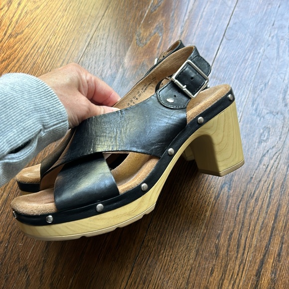 Clarks Ledella clog sandals - Picture 5 of 6